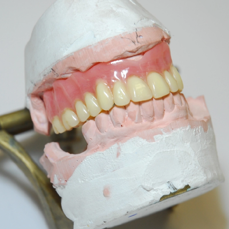 Hit Cure Dentures - Image 3